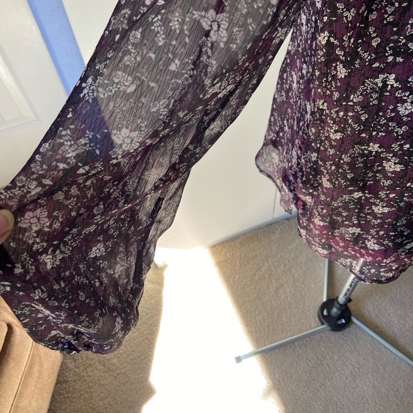 Pretty Two Piece Blouse - Picture 6 of 8